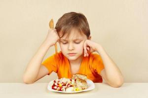 孩子挑食厌食危害大4个小妙招来解决