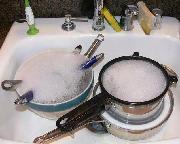 这4个洗碗习惯,会让细菌增加7万倍!看看你有没有
