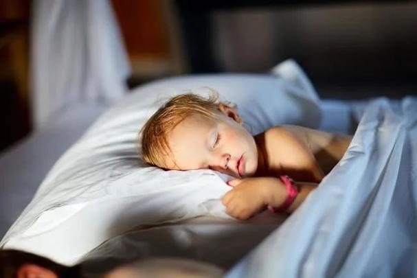 学会这6个方法轻松解决自闭症孩子睡觉难题