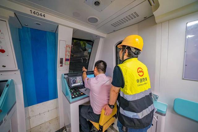 上海轨道交通14号线在今年8月27日取得信号安全认证并启动空载跑图试