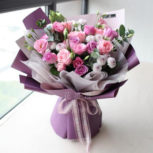 情人节送女孩礼物紫玫瑰花语紫玫瑰适合送什么人紫玫瑰代表什么意义