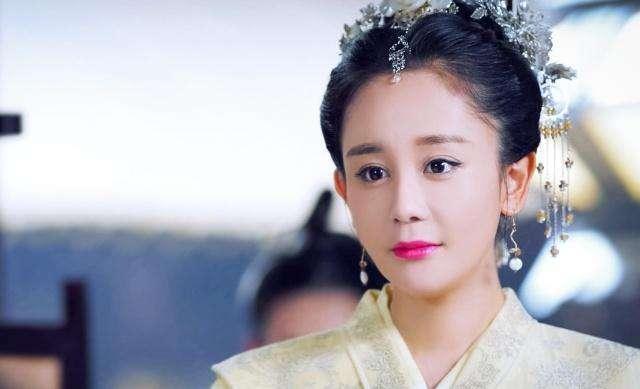 她演紫薇走红曾与小10岁演员相恋如今36岁新剧演女主被质疑