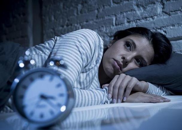 睡眠对于人体健康和情绪有着重要影响,然而,这对于很多抑郁症,焦虑症