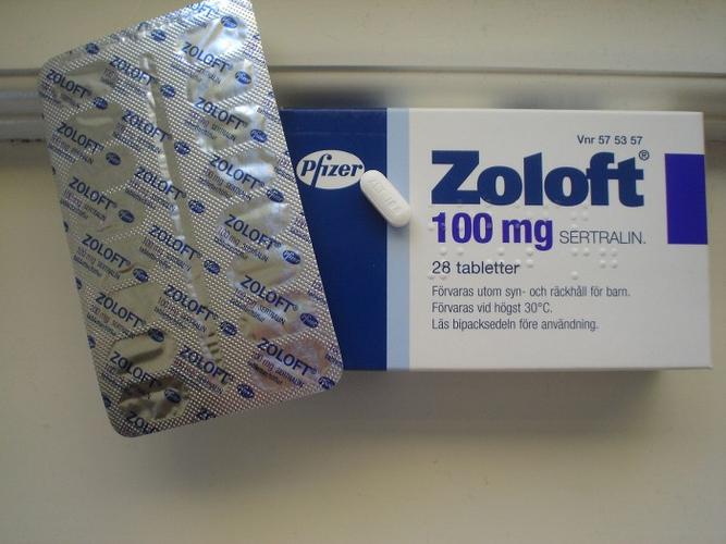 zoloft是一种抗抑郁药的品牌名称,也以舍曲林(sertraline)的通用名在