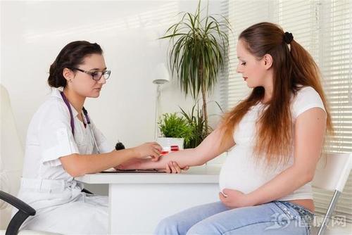4,产检:确定自己怀孕之后,准妈妈要及时去医院进行检查,及时观察胎儿