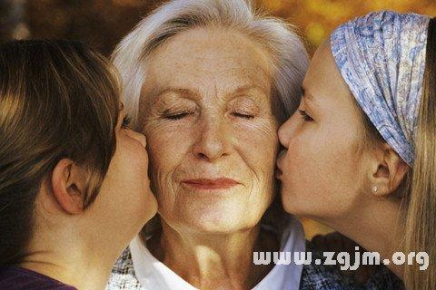 梦见奶奶的照片周公解梦梦到奶奶的照片是什么意思做梦梦见奶奶的照片