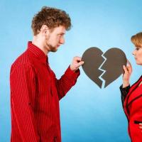 感情遭遇背叛陷入僵局离婚是不是最后的出路听听专家怎么说