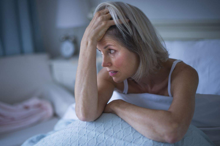 为什么多数女性到了中年更容易失眠?如何睡个好觉成为了一大难题!