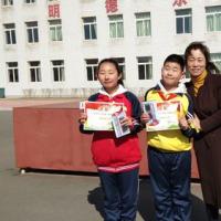 王艺彤,李宝绅两位同学均获得辽阳市书画大赛二等奖,老师为你们高兴