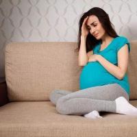 为什么女人怀孕后容易多愁善感除了要多关心还要预防产前抑郁