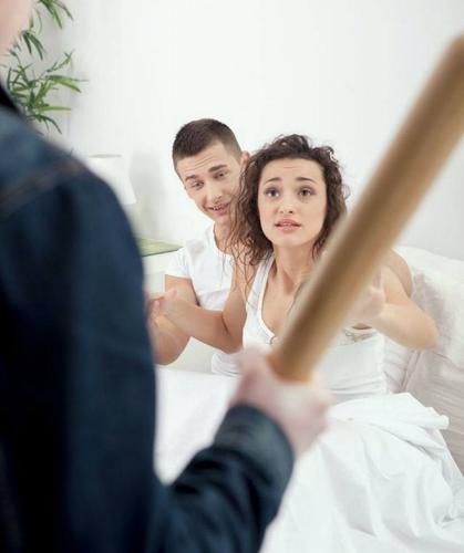 女人有了婚外情,最担心的不是被丈夫发现,而是最怕这几件事!