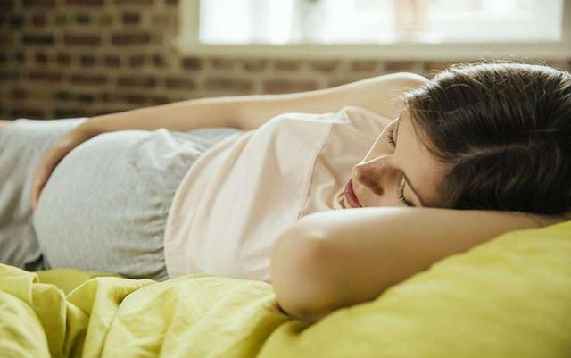 孕晚期为什么会经常失眠主要和这三个原因有关几乎不能避免