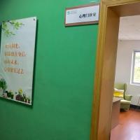 从今年6月1日起,慈溪市第七人民医院城区门诊推出了心理咨询夜门诊