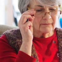 中老年人抑郁或焦虑原因可能是视力变差