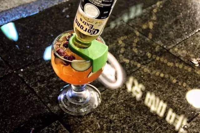 夜喵墨西哥啤酒科罗娜与鸡尾酒的完美潮搭—科罗娜丽塔.
